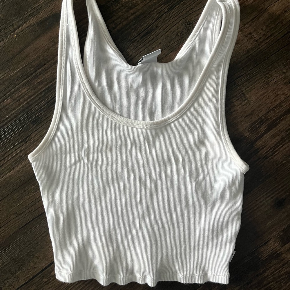 Crop tee from Aritzia